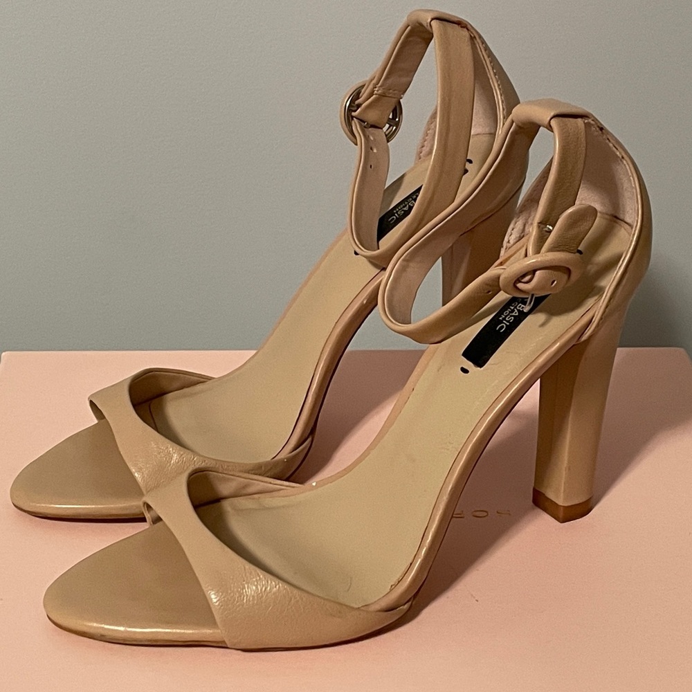 Beige Zara sandal heeled size 38